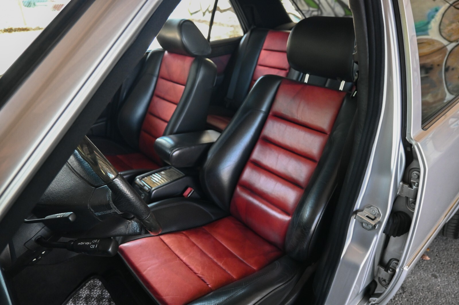 Mercedes-Benz-E-Class-1994-Sedan-14