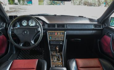 Mercedes-Benz-E-Class-1994-Sedan-17
