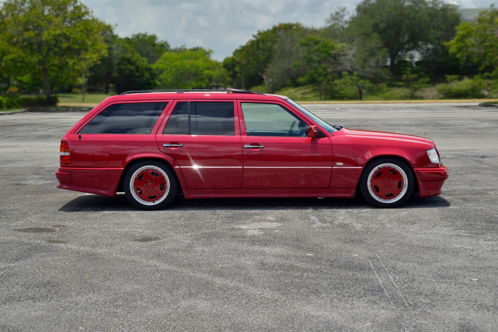 Mercedes-Benz-E-Class-1994-Wagon-14
