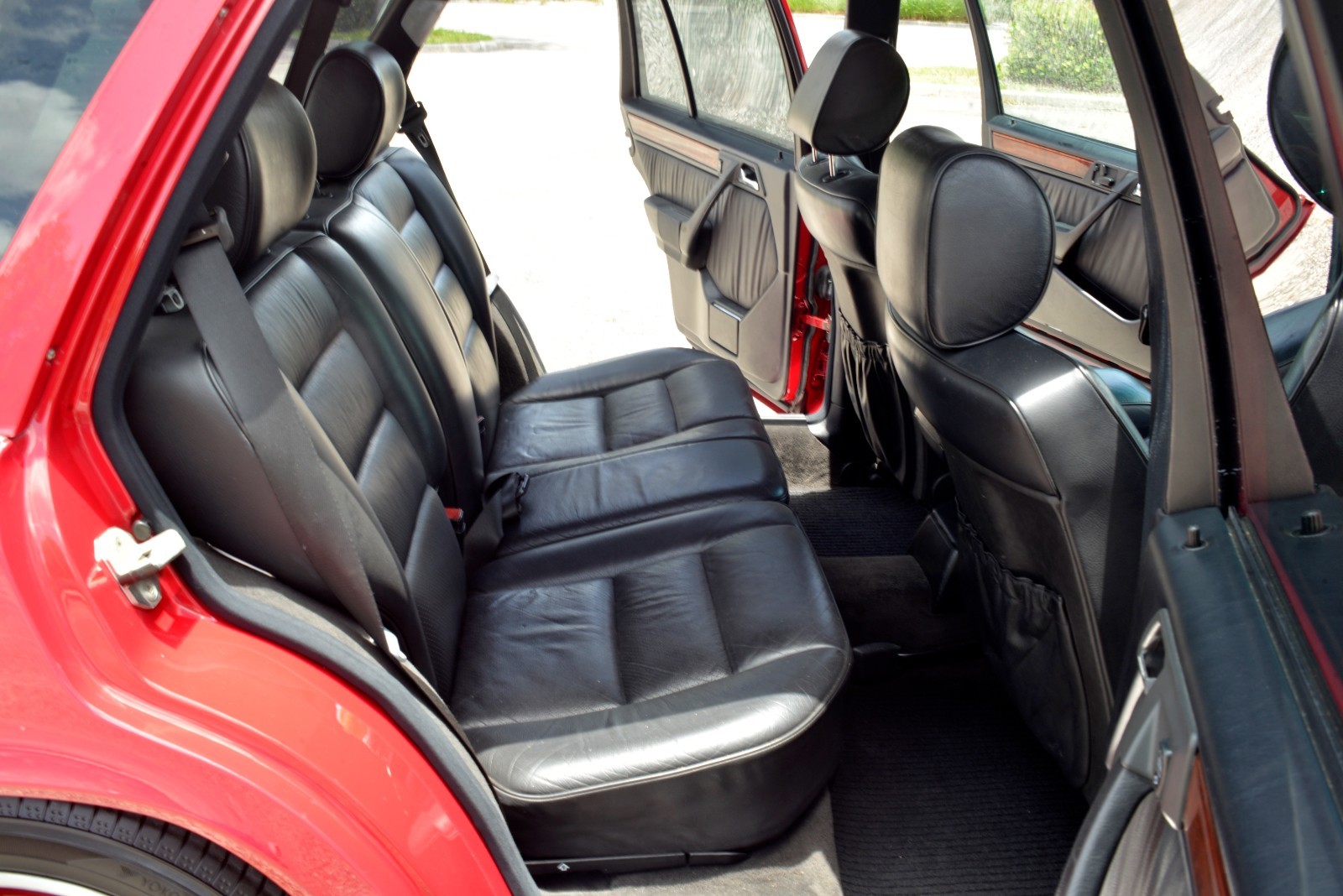 Mercedes-Benz-E-Class-1994-Wagon-24