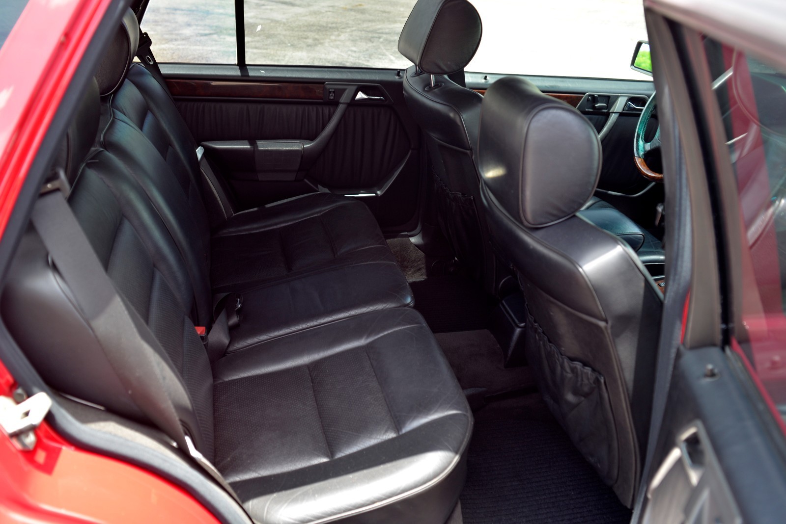 Mercedes-Benz-E-Class-1994-Wagon-33
