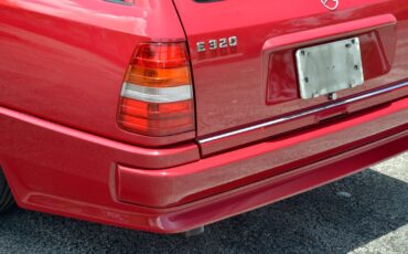 Mercedes-Benz-E-Class-1994-Wagon-7