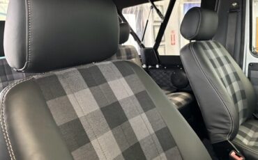 Mercedes-Benz-G-Class-1988-18