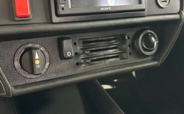 Mercedes-Benz-G-Class-1988-26