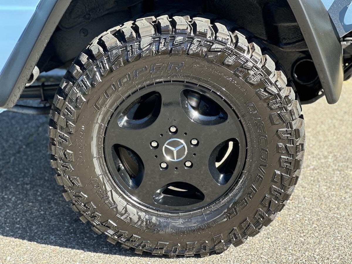 Mercedes-Benz-G-Class-1990-Convertible-28