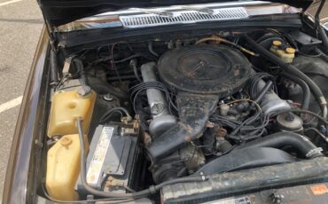 Mercedes-Benz-Other-1975-Sedan-27