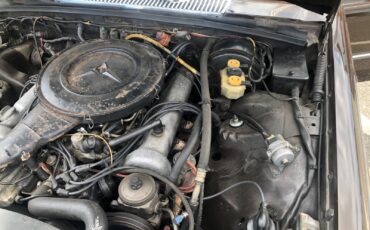 Mercedes-Benz-Other-1975-Sedan-28