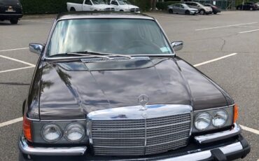 Mercedes-Benz-Other-1975-Sedan-4
