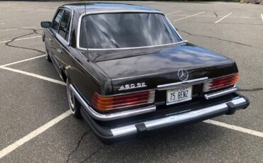Mercedes-Benz-Other-1975-Sedan-5
