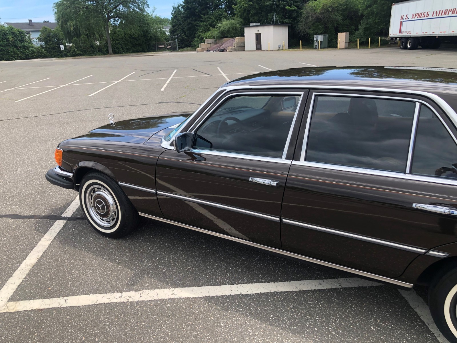 Mercedes-Benz-Other-1975-Sedan-7