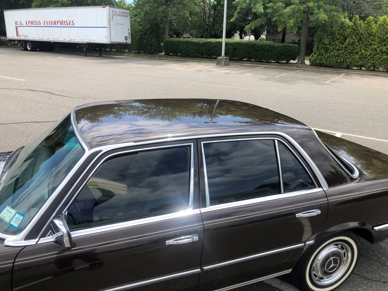 Mercedes-Benz-Other-1975-Sedan-8