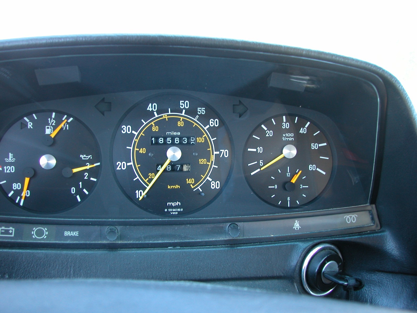 Mercedes-Benz-Other-1982-Sedan-1
