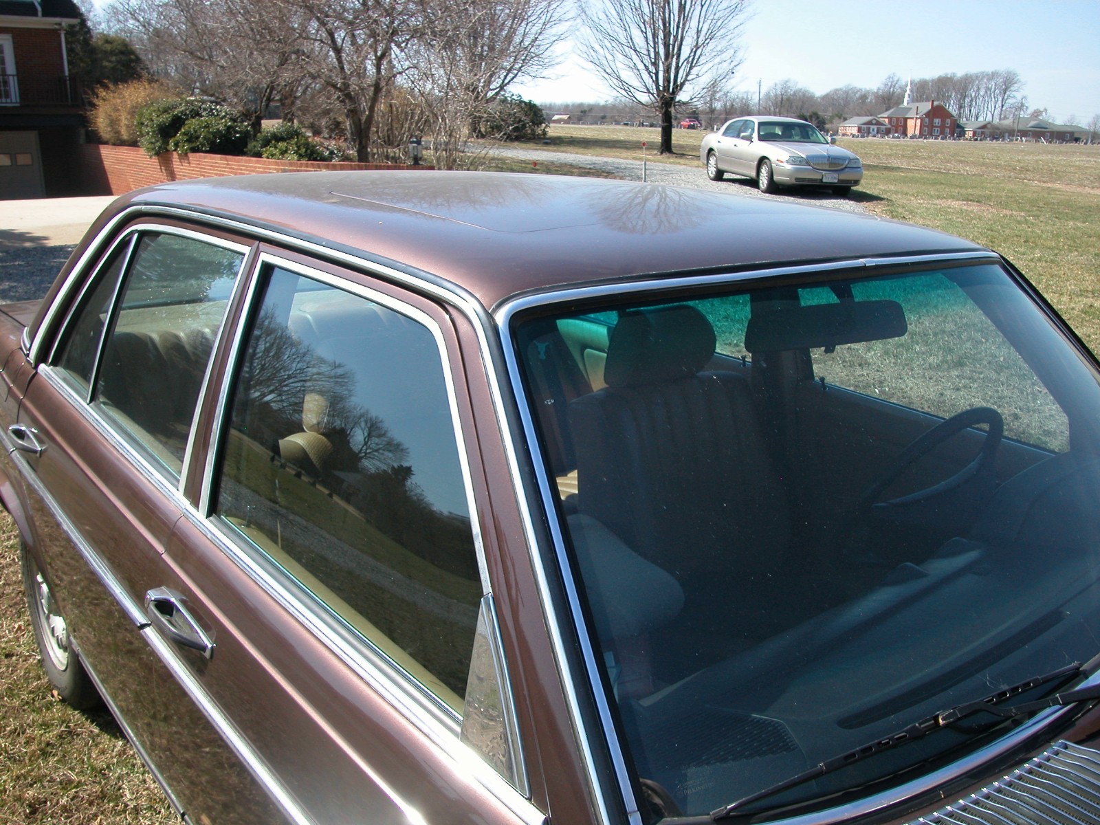 Mercedes-Benz-Other-1982-Sedan-10