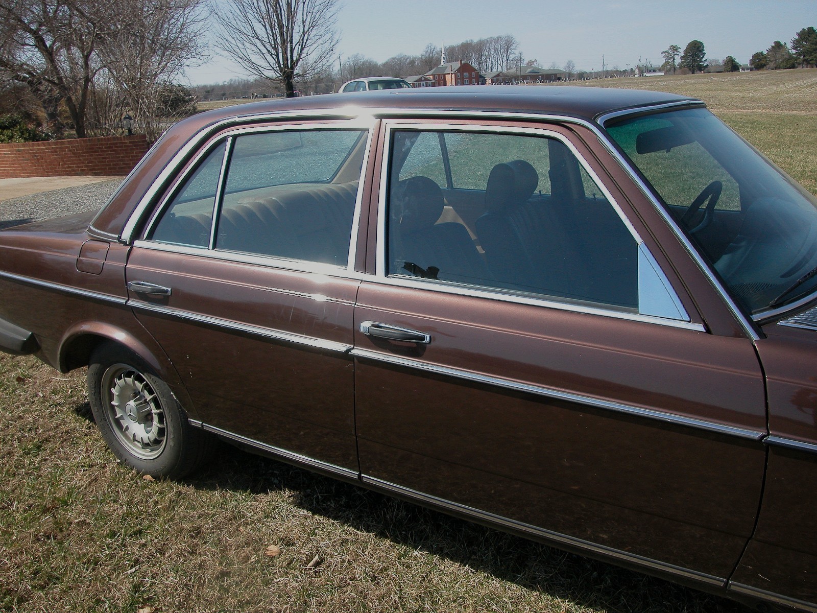 Mercedes-Benz-Other-1982-Sedan-12