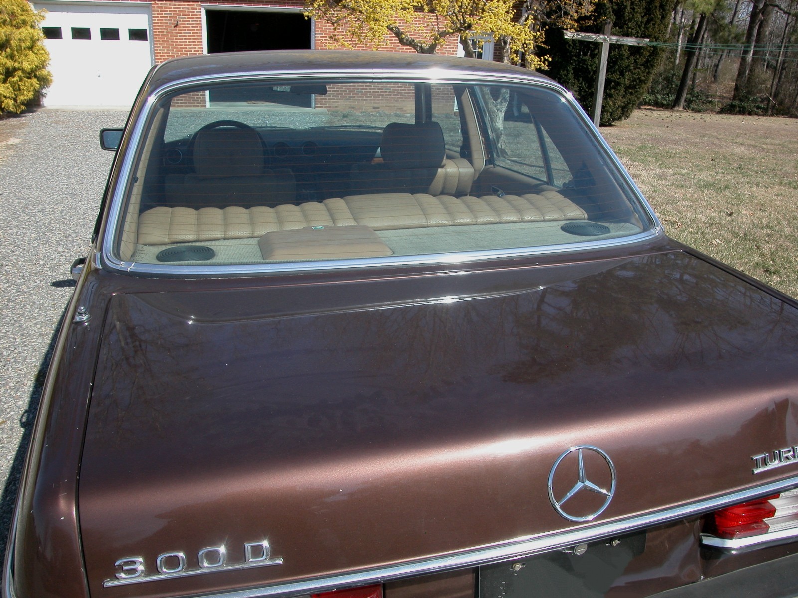 Mercedes-Benz-Other-1982-Sedan-15
