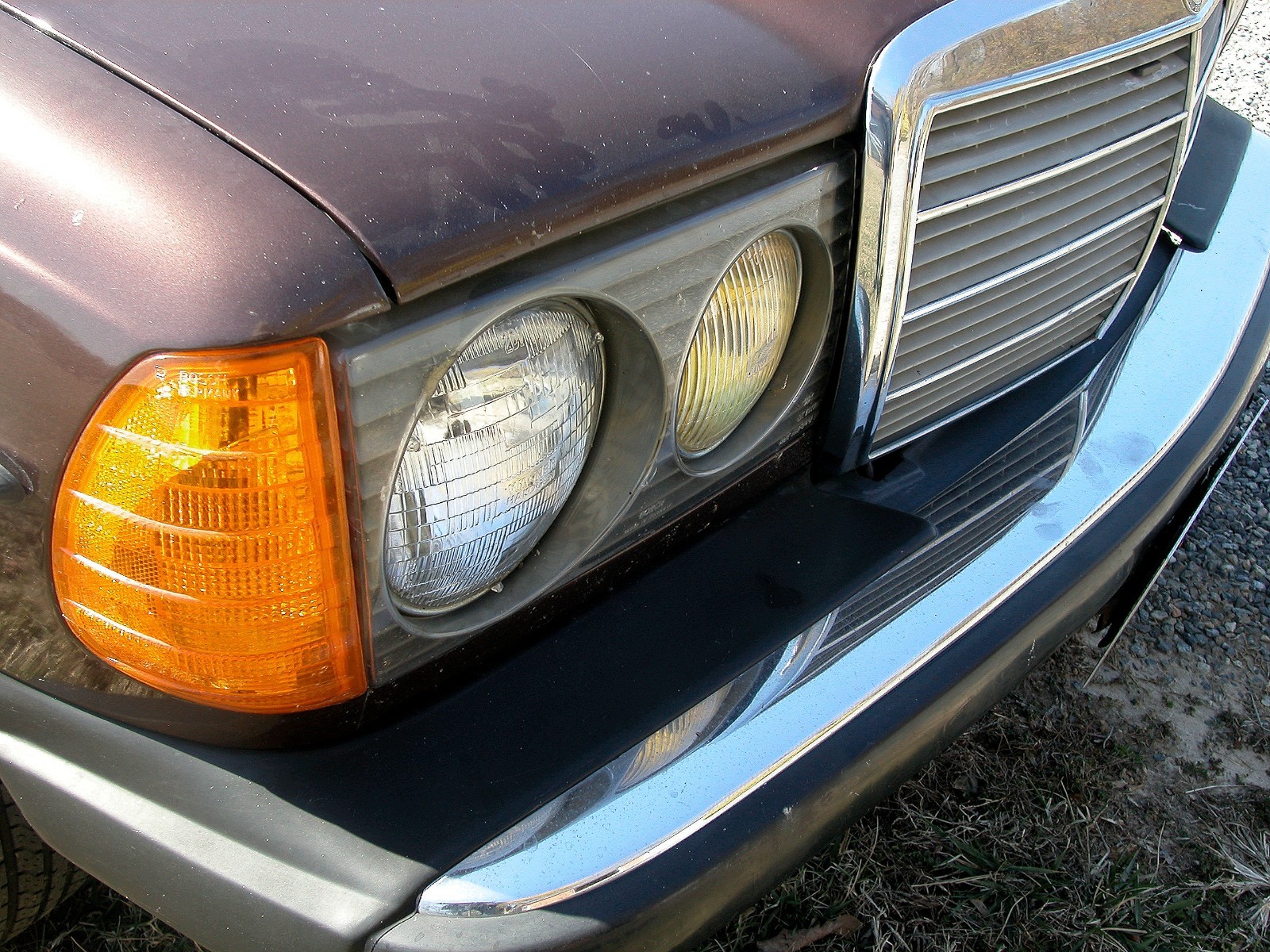 Mercedes-Benz-Other-1982-Sedan-30