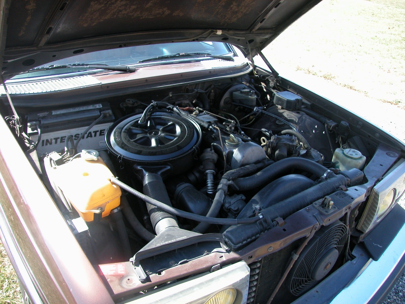 Mercedes-Benz-Other-1982-Sedan-4