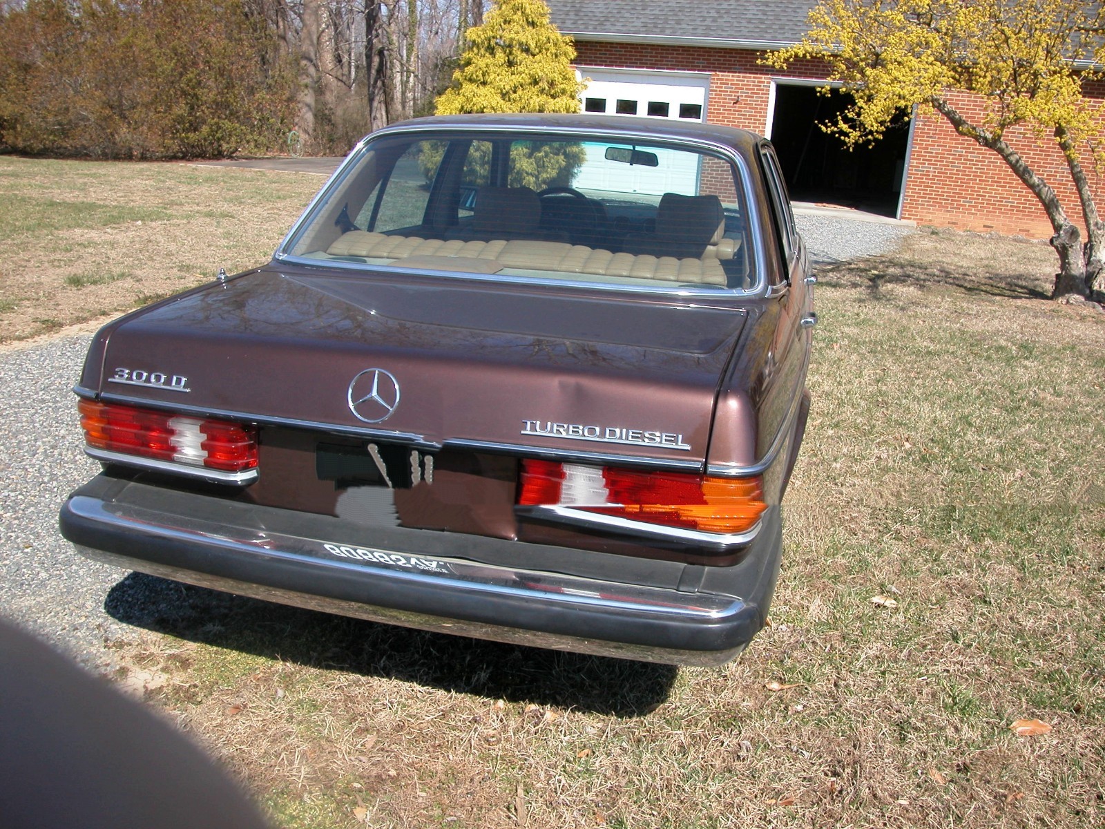Mercedes-Benz-Other-1982-Sedan-7