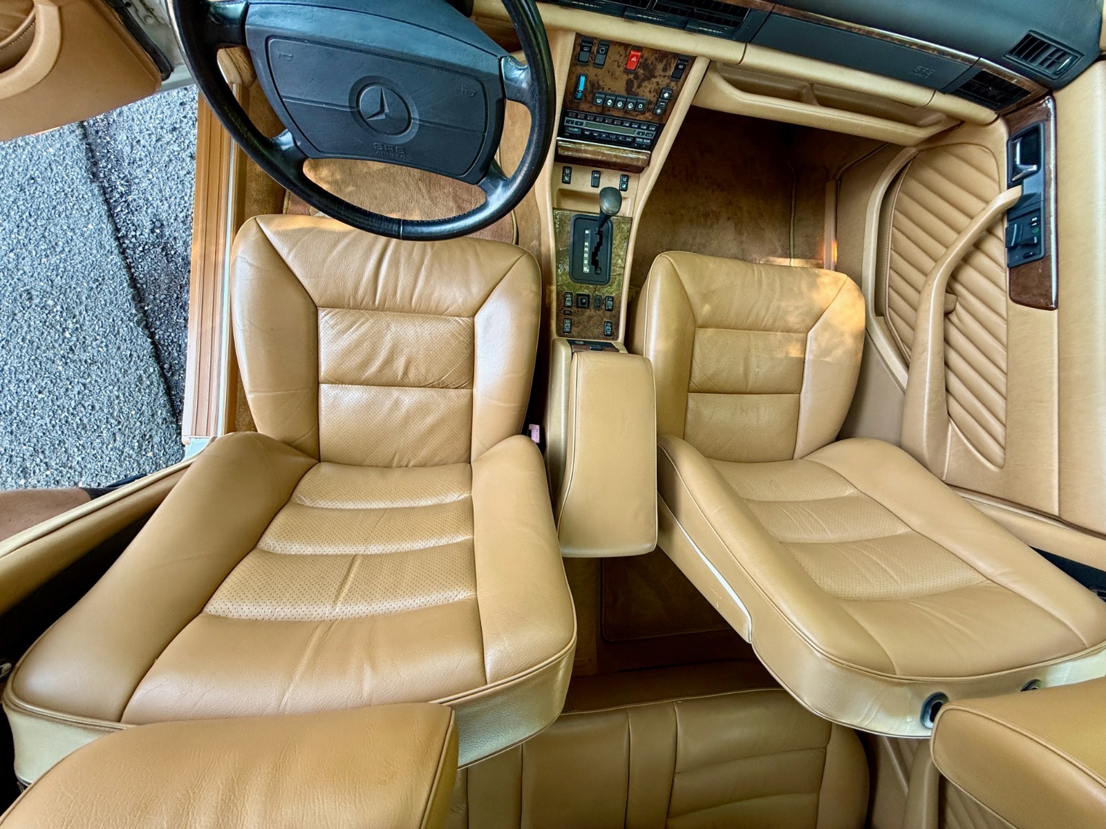 Mercedes-Benz-Other-1991-Sedan-12