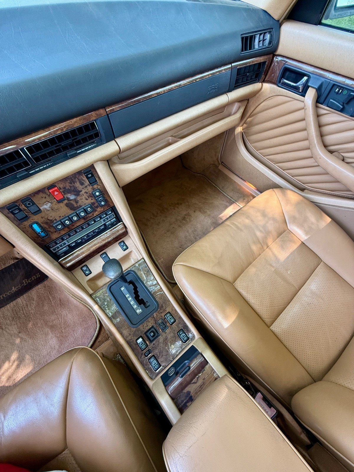 Mercedes-Benz-Other-1991-Sedan-14