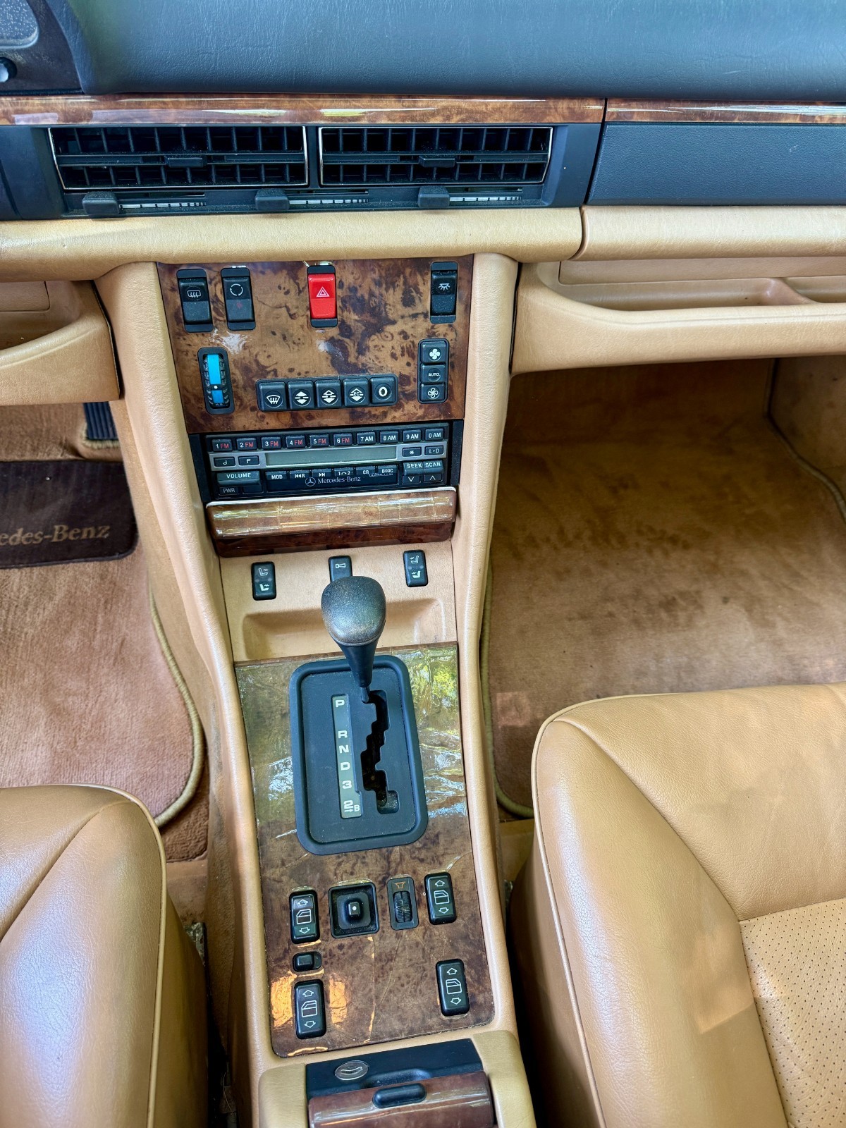 Mercedes-Benz-Other-1991-Sedan-15