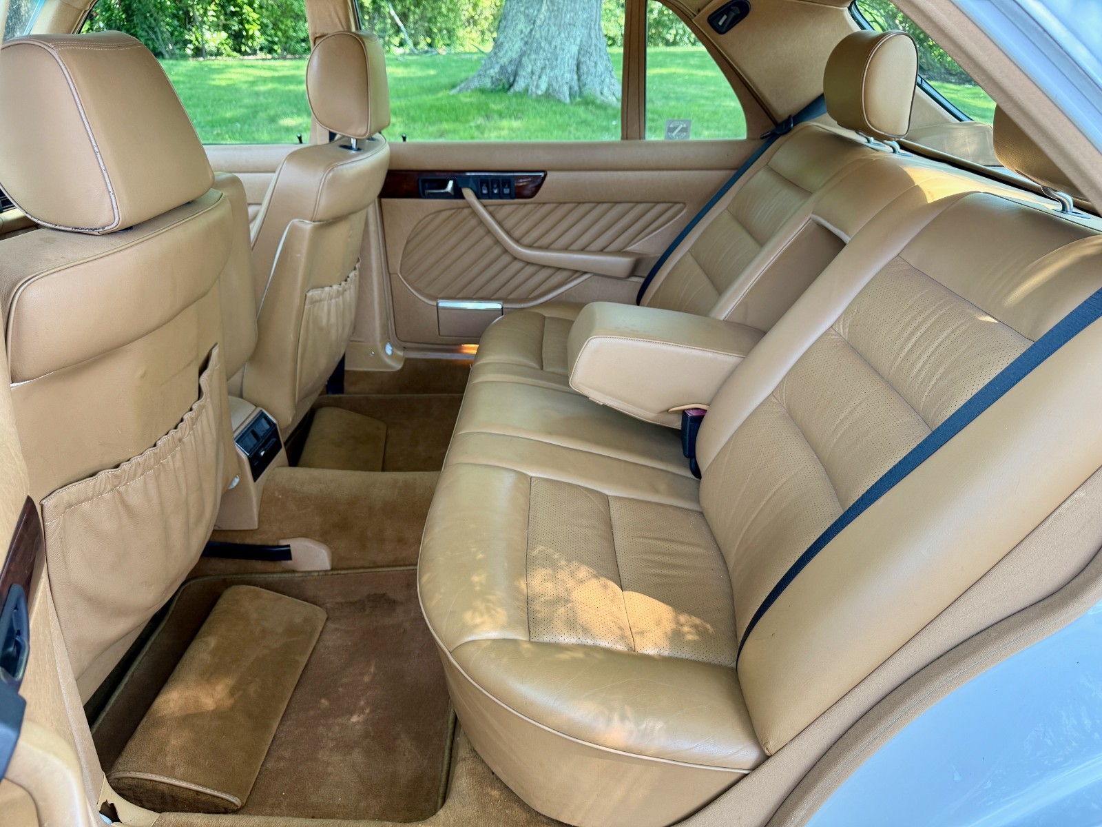 Mercedes-Benz-Other-1991-Sedan-18