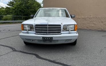 Mercedes-Benz-Other-1991-Sedan-2