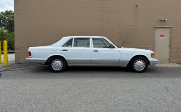 Mercedes-Benz-Other-1991-Sedan-3