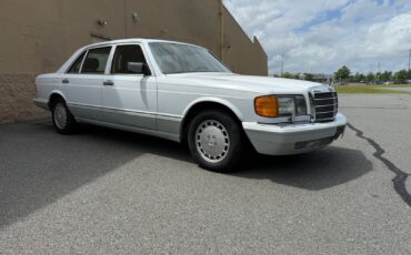 Mercedes-Benz-Other-1991-Sedan