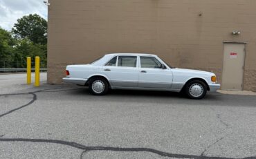 Mercedes-Benz-Other-1991-Sedan-4