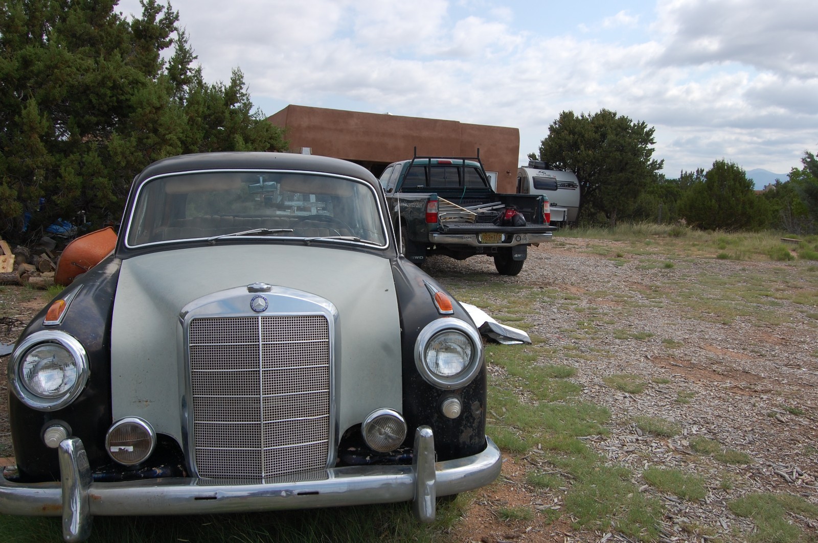 Mercedes-Benz-S-Class-1958-Sedan