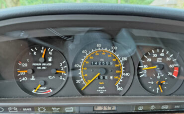 Mercedes-Benz-S-Class-1989-Sedan-6