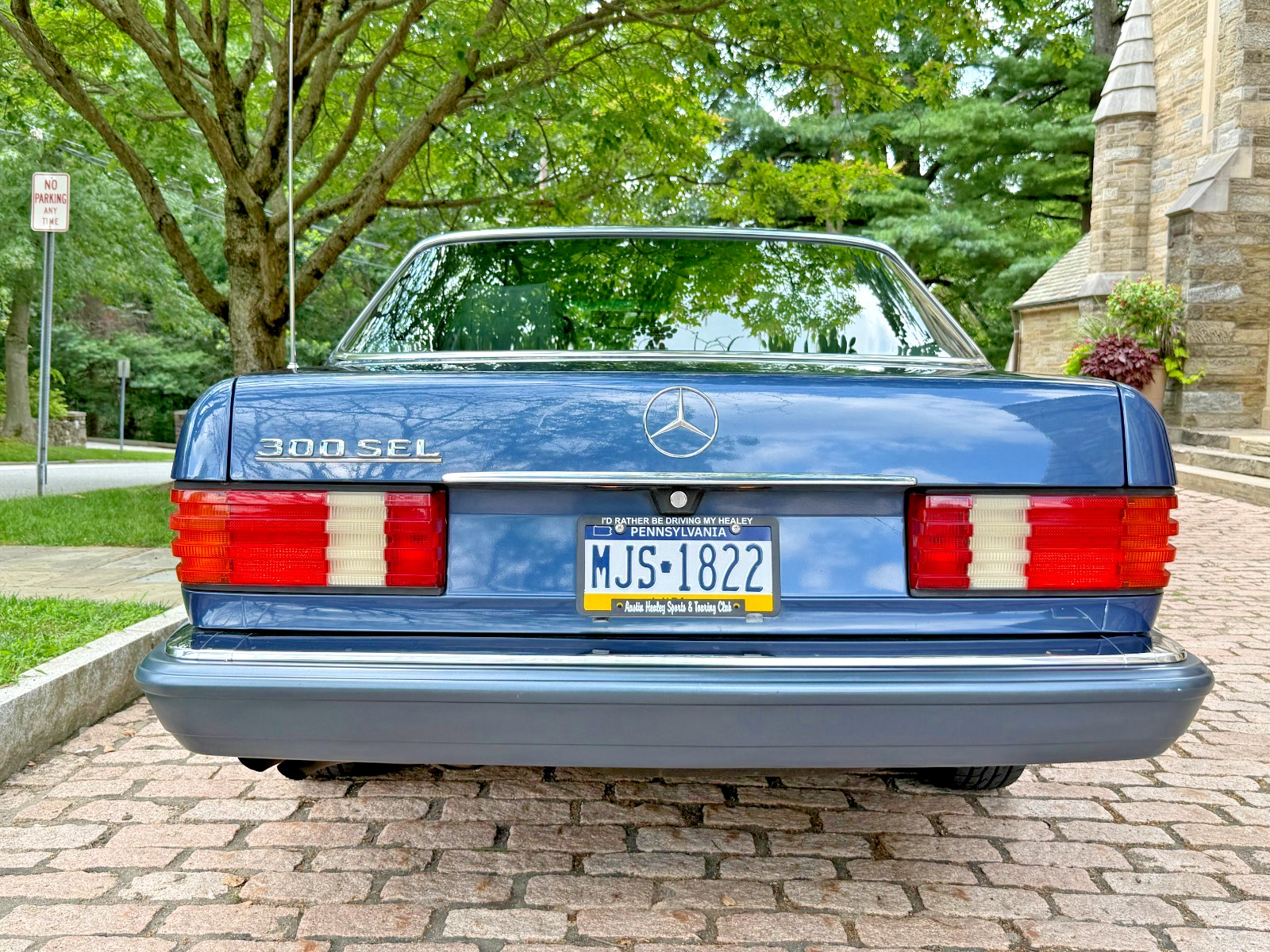 Mercedes-Benz-S-Class-1989-Sedan-7