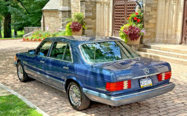 Mercedes-Benz-S-Class-1989-Sedan-9