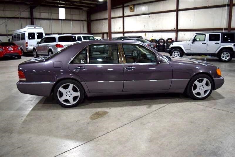 Mercedes-Benz-S-Class-1993-Sedan-6