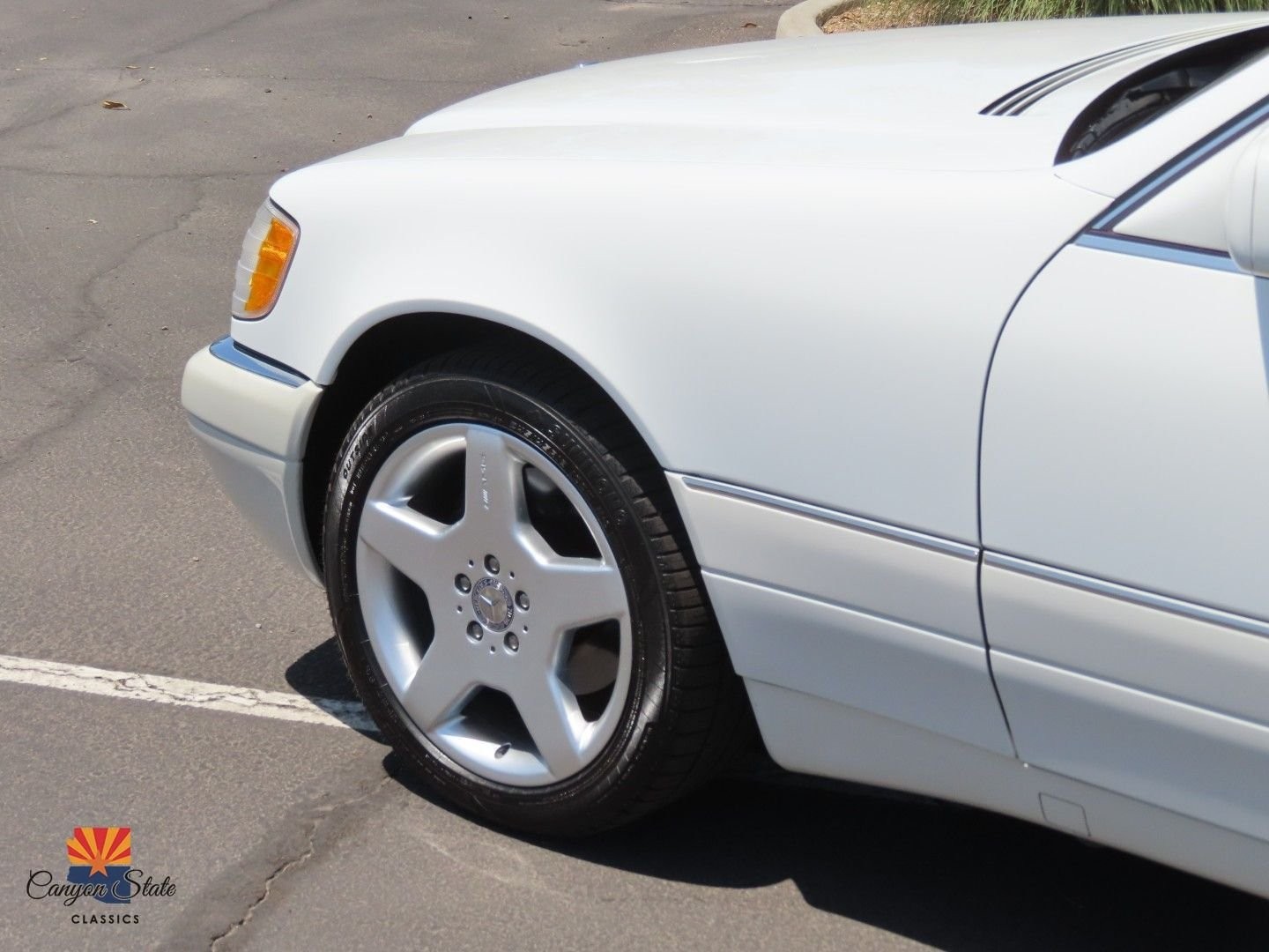 Mercedes-Benz-S-Class-1995-Sedan-10