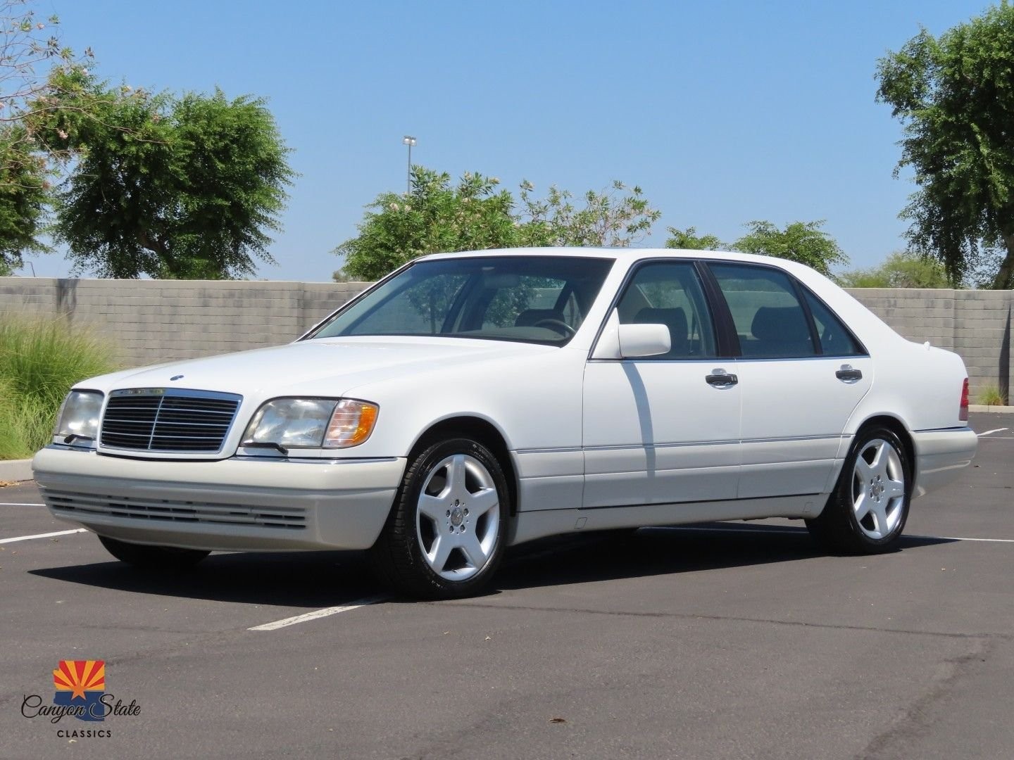 Mercedes-Benz-S-Class-1995-Sedan-5