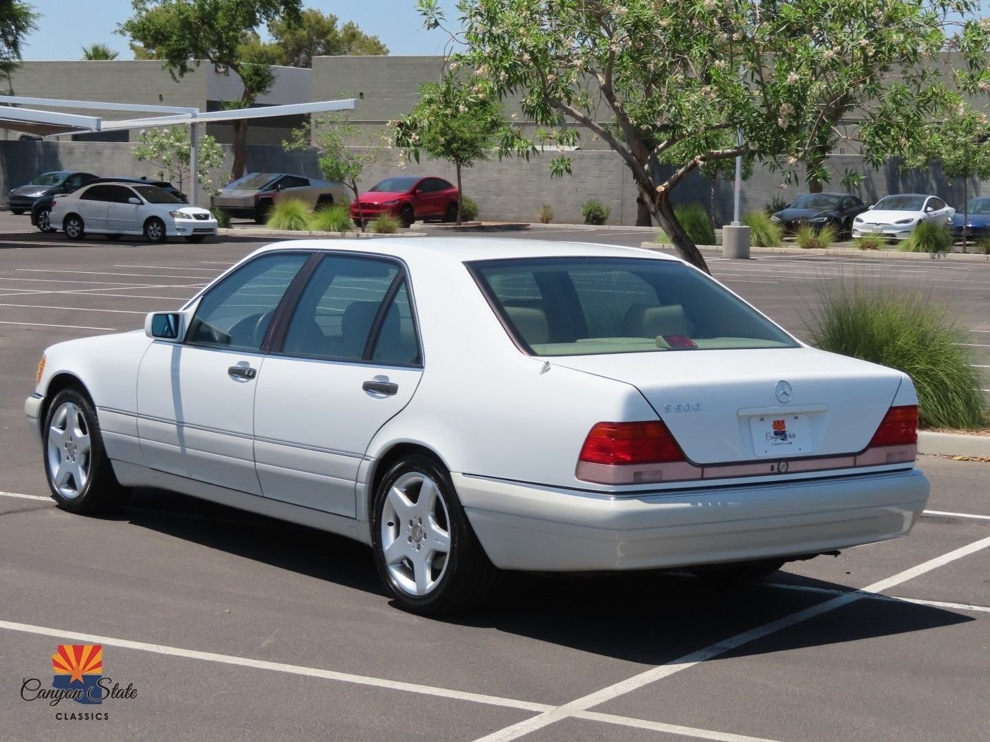 Mercedes-Benz-S-Class-1995-Sedan-8