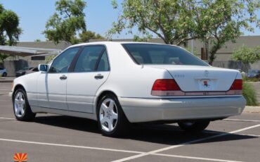 Mercedes-Benz-S-Class-1995-Sedan-9