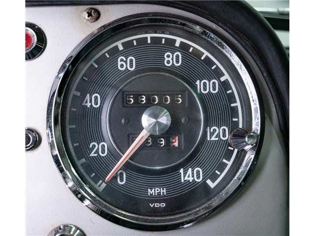 Mercedes-Benz-SL-Class-1959-Roadster-21