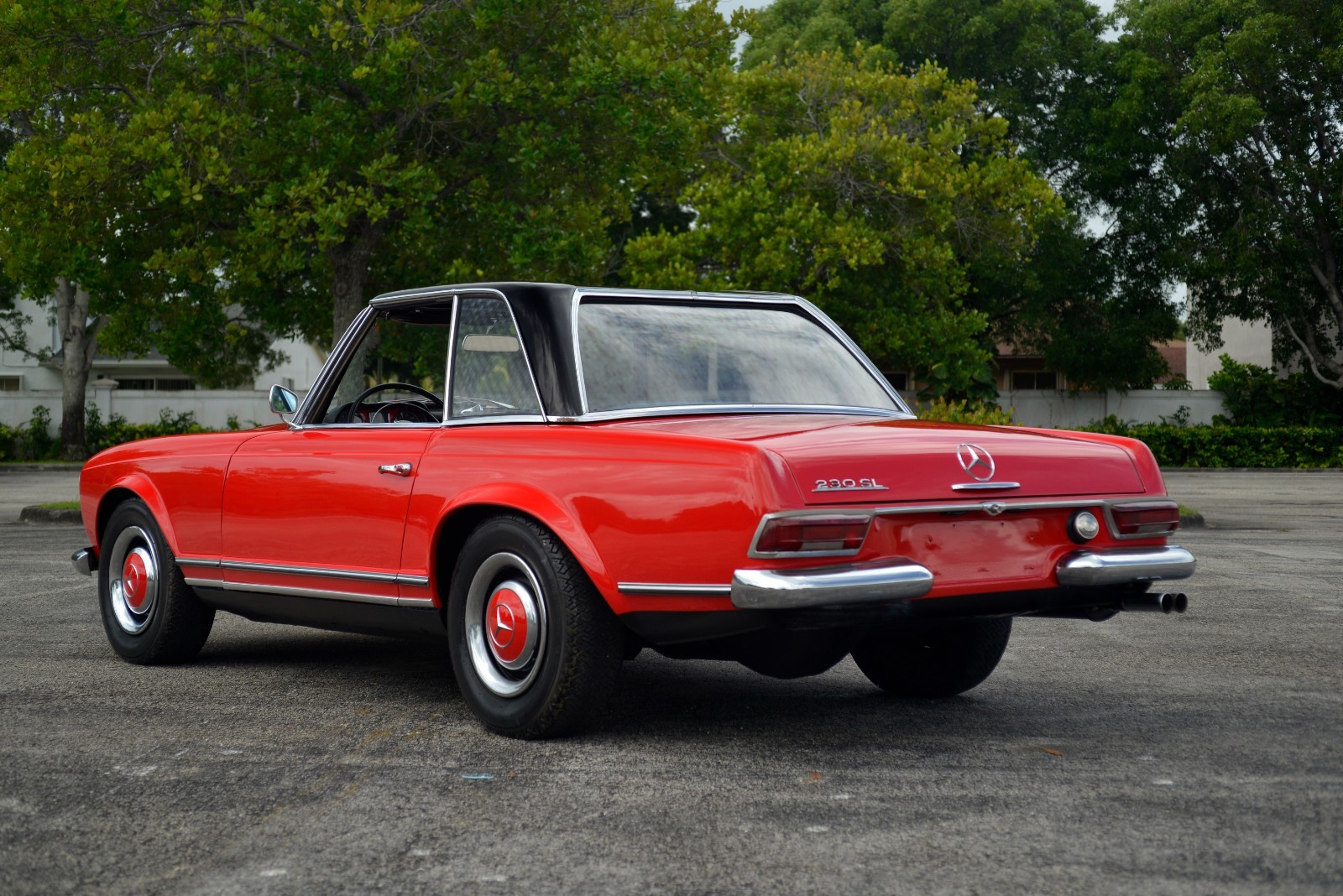 Mercedes-Benz-SL-Class-1964-Convertible-11