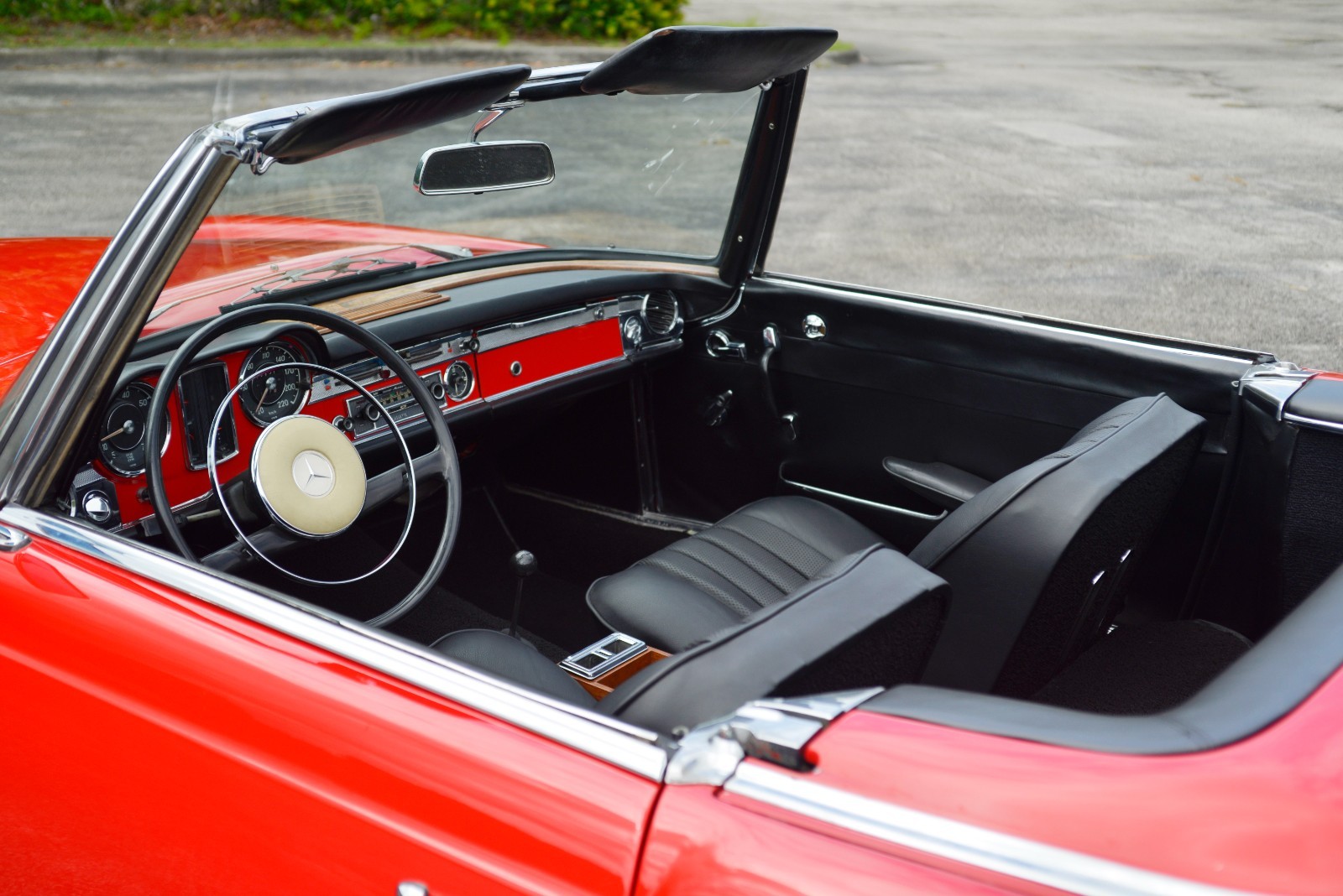 Mercedes-Benz-SL-Class-1964-Convertible-12