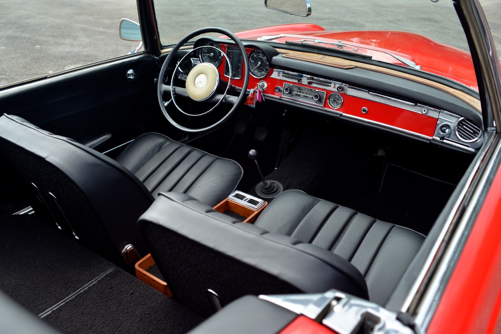 Mercedes-Benz-SL-Class-1964-Convertible-13