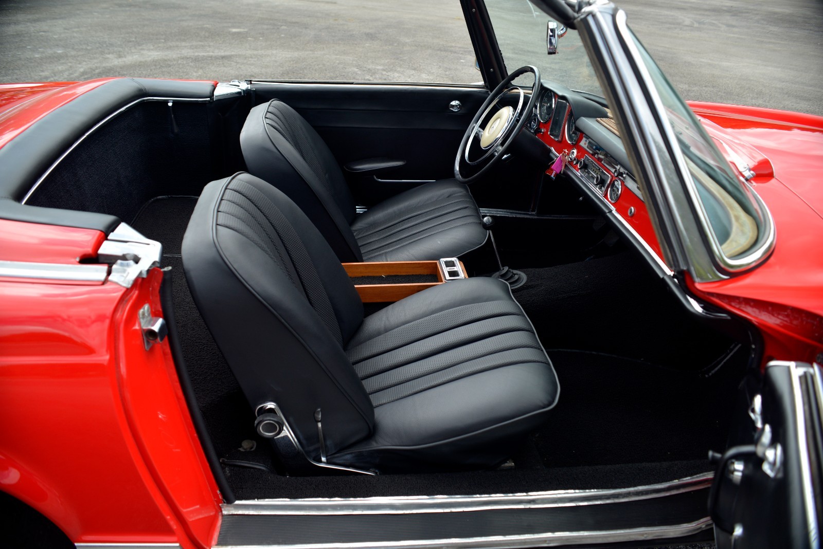 Mercedes-Benz-SL-Class-1964-Convertible-14