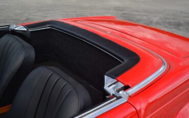 Mercedes-Benz-SL-Class-1964-Convertible-23