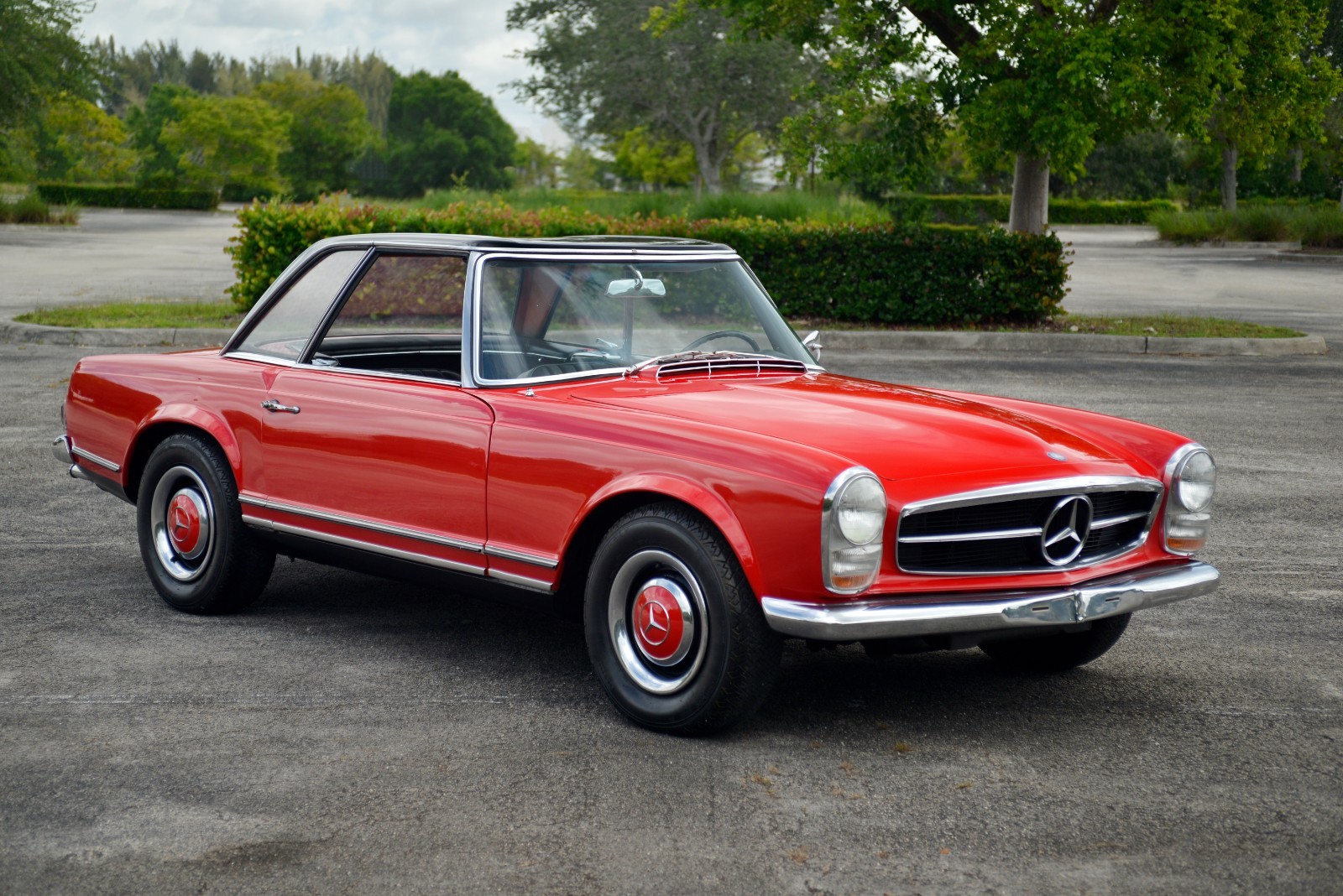 Mercedes-Benz-SL-Class-1964-Convertible-6