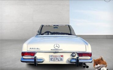 Mercedes-Benz-SL-Class-1965-Convertible-13