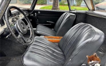 Mercedes-Benz-SL-Class-1965-Convertible-39