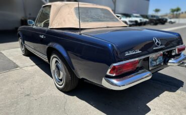 Mercedes-Benz-SL-Class-1967-Convertible-6