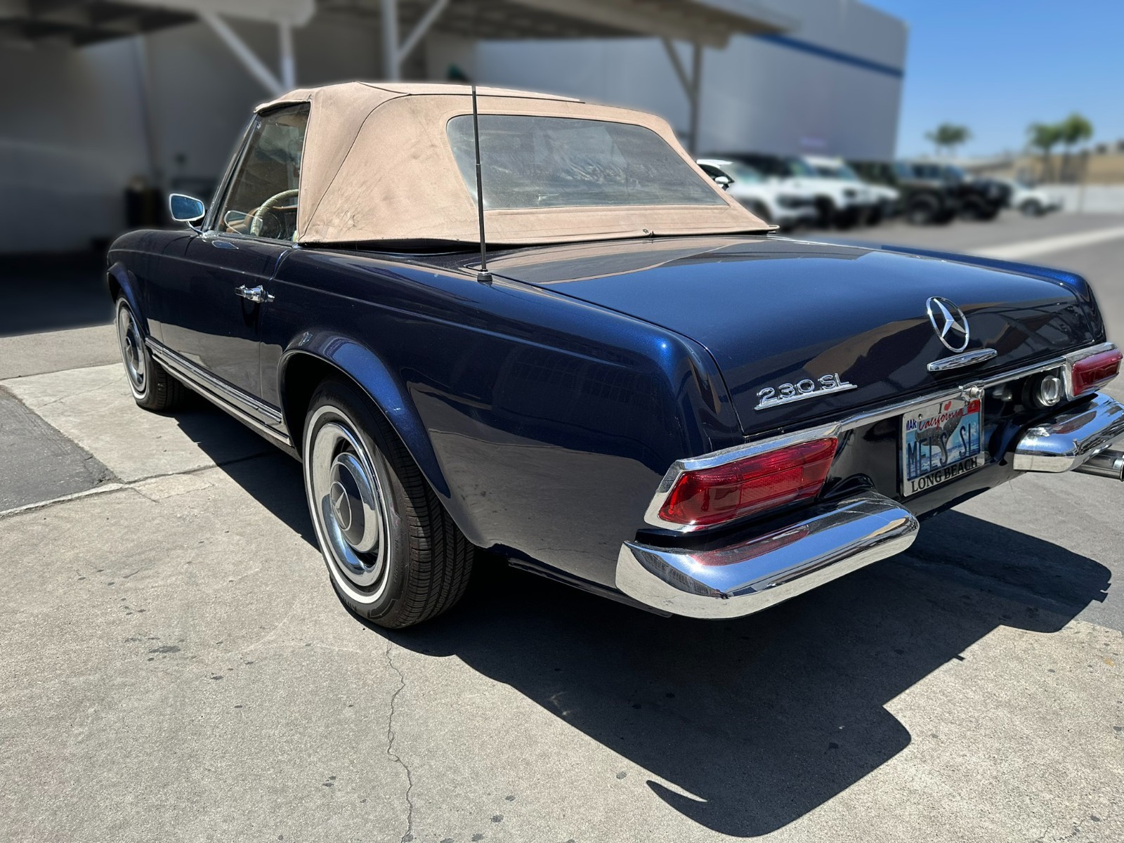 Mercedes-Benz-SL-Class-1967-Convertible-6